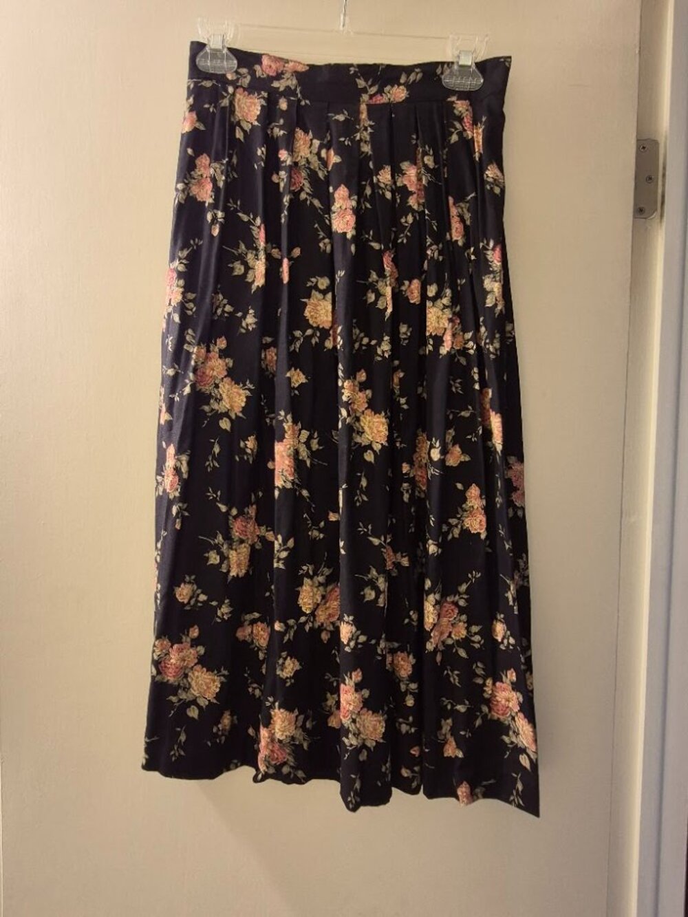Woman's Black Skirt w/ Rose designs
